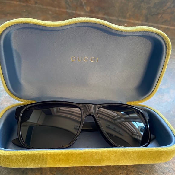 Gucci polarized sunglasses